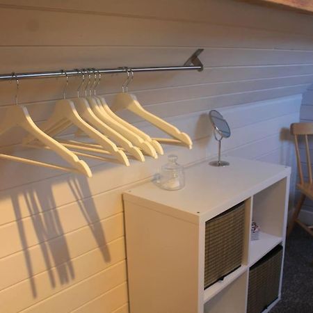 Villa The Scullery - A Quirky Annex With Wood Fire Huddersfield Exterior foto