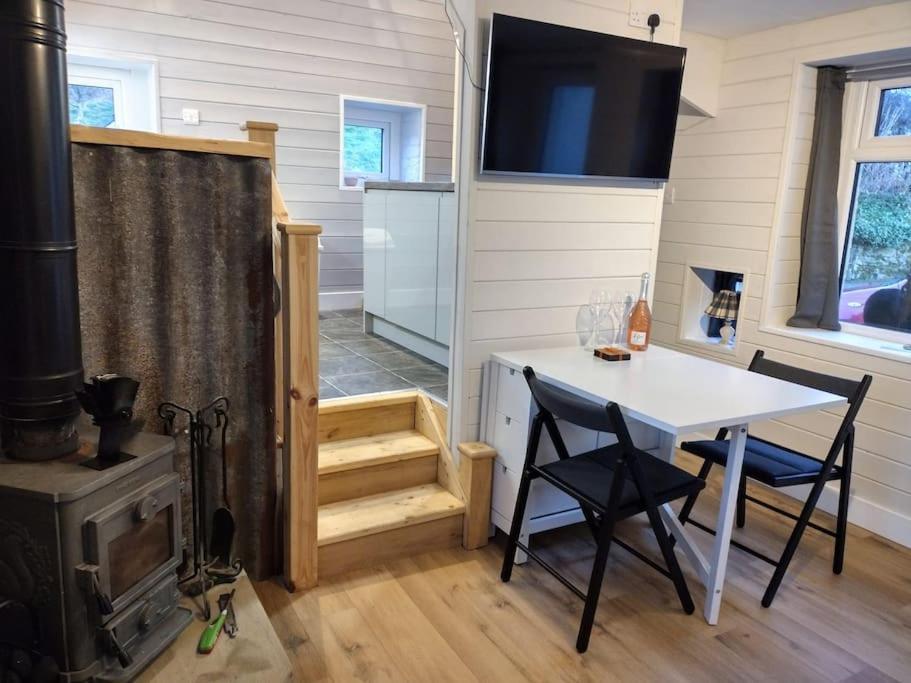 Villa The Scullery - A Quirky Annex With Wood Fire Huddersfield Exterior foto