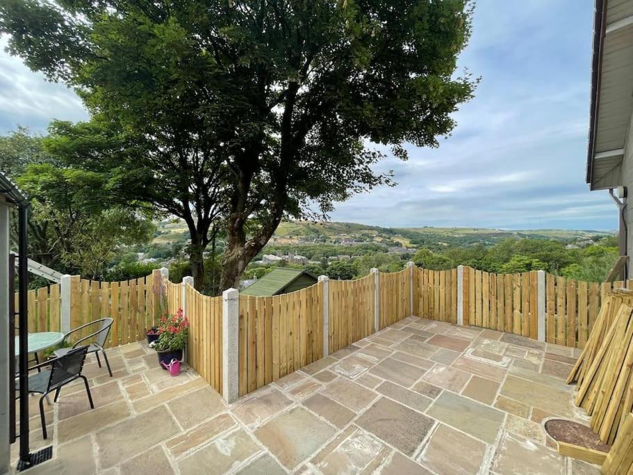 Villa The Scullery - A Quirky Annex With Wood Fire Huddersfield Exterior foto